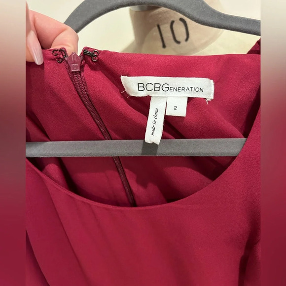 BCBGeneration Asymmetric Zipper Mini Cocktail Dress Burgundy Wine Petal Sleeve 2 - Picture 5 of 5